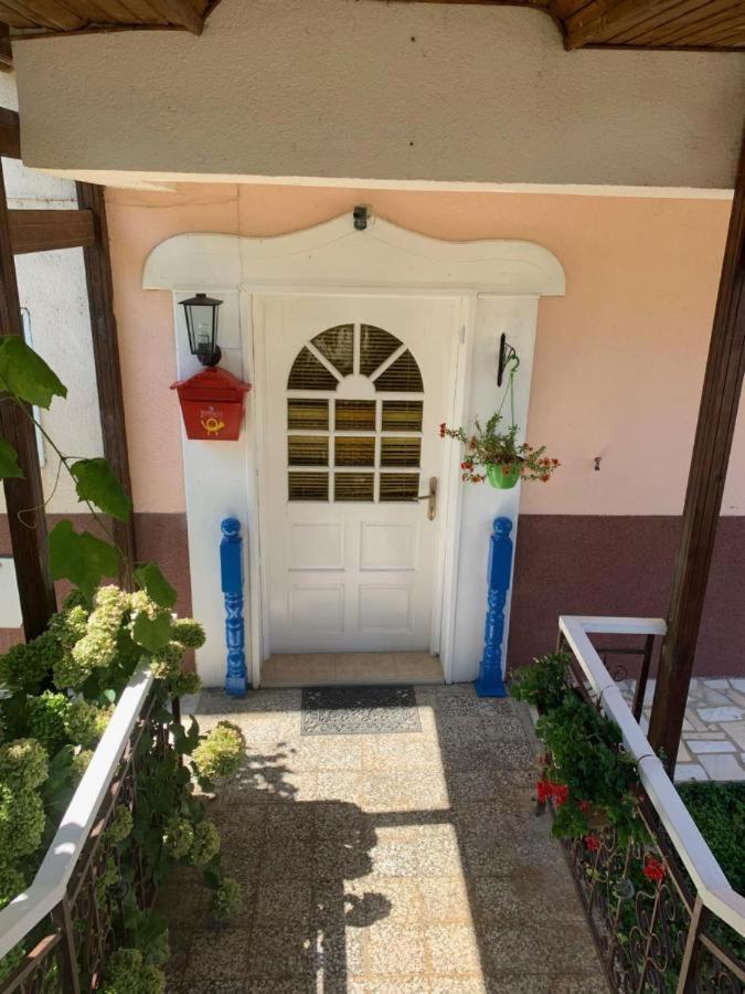 Villa Lakeview Paradise Peštani エクステリア 写真
